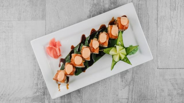 Salmon Lover Roll.