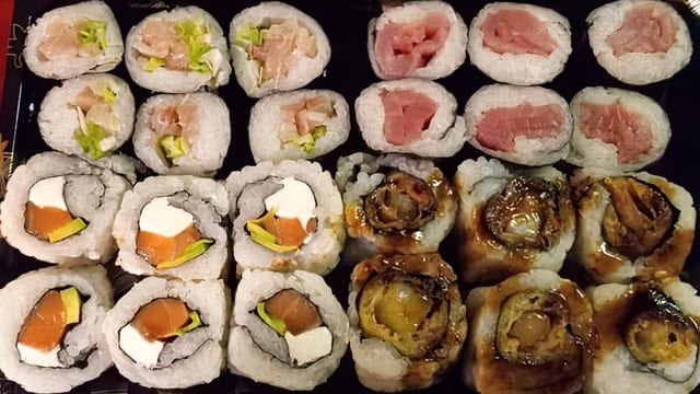Tuna Roll.